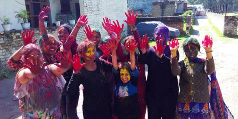 HOLI